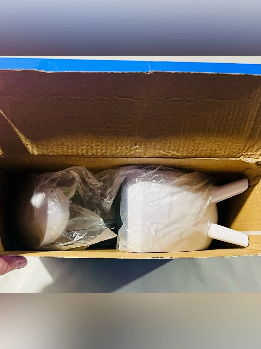 LED Wireless Charging Speaker - White (BT-3401)